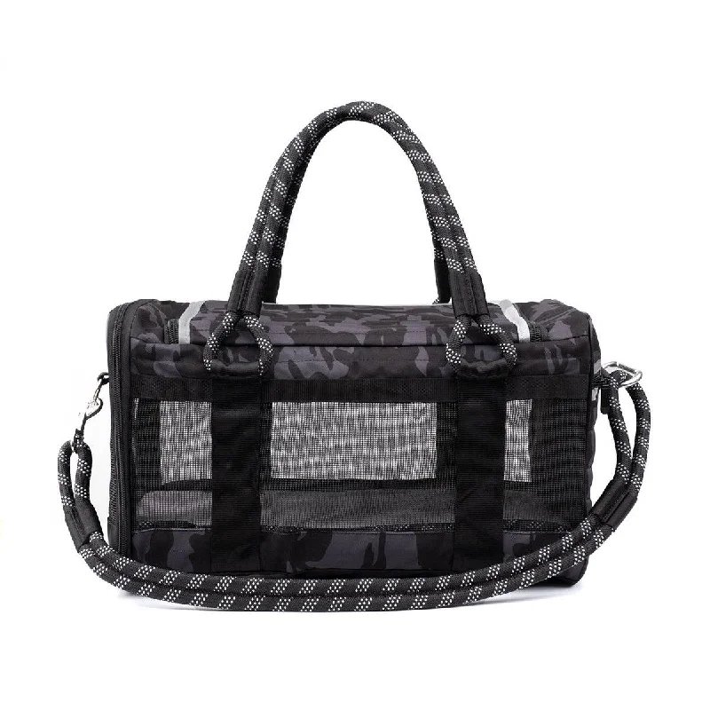 Roverlund Pet Carrier: Black/Camo